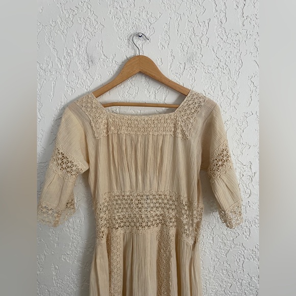 Gorgeous RARE 1970s Handmade Crochet Panel Prairie Cottagecore Dresss - Picture 3 of 8